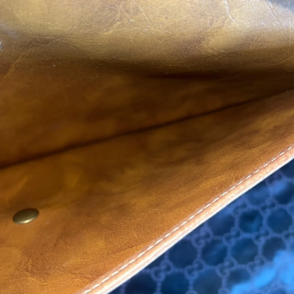 Vintage Gucci Clutch - Picture 7 of 10